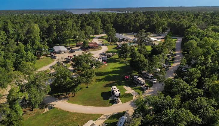Accessible Luxury Glamping Texas: 10 Best Stays 2026 19 Two Creeks Crossing Resort, Livingston