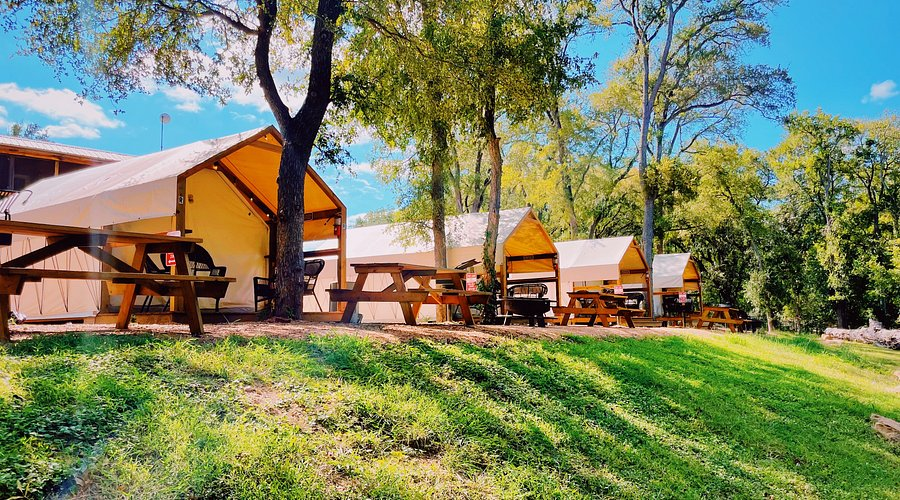 Accessible Luxury Glamping Texas: 10 Best Stays 2026 21 Son's Blue River Camp, Kingsbury