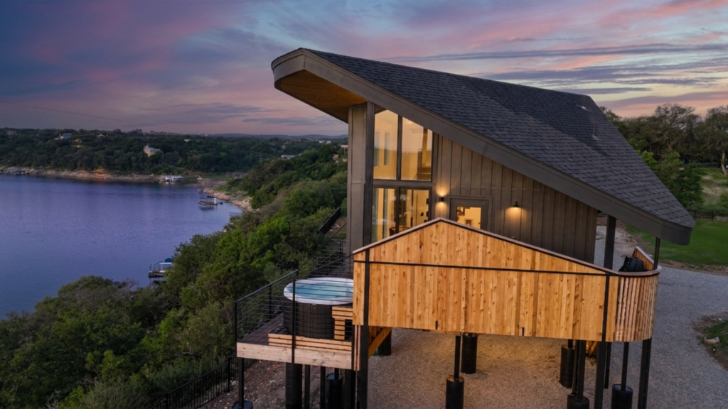 Naava Retreat, Spicewood