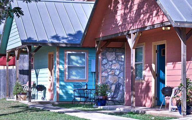 10 Dreamy Romantic Weekend Getaways Near San Marcos (2026 Love Guide) 14 Blanco Riverside Cottages: Simple, River-Facing Stays