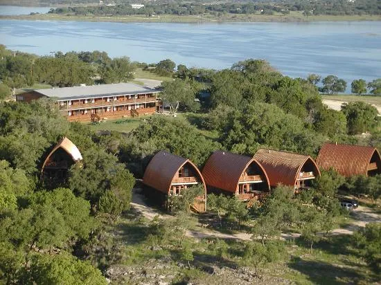 10 Romantic Weekend Getaways Near Houston (Owner Picks) 18 Canyon Lakeview Resort: Waterfront Lodge Cabins & Secluded Lake Views