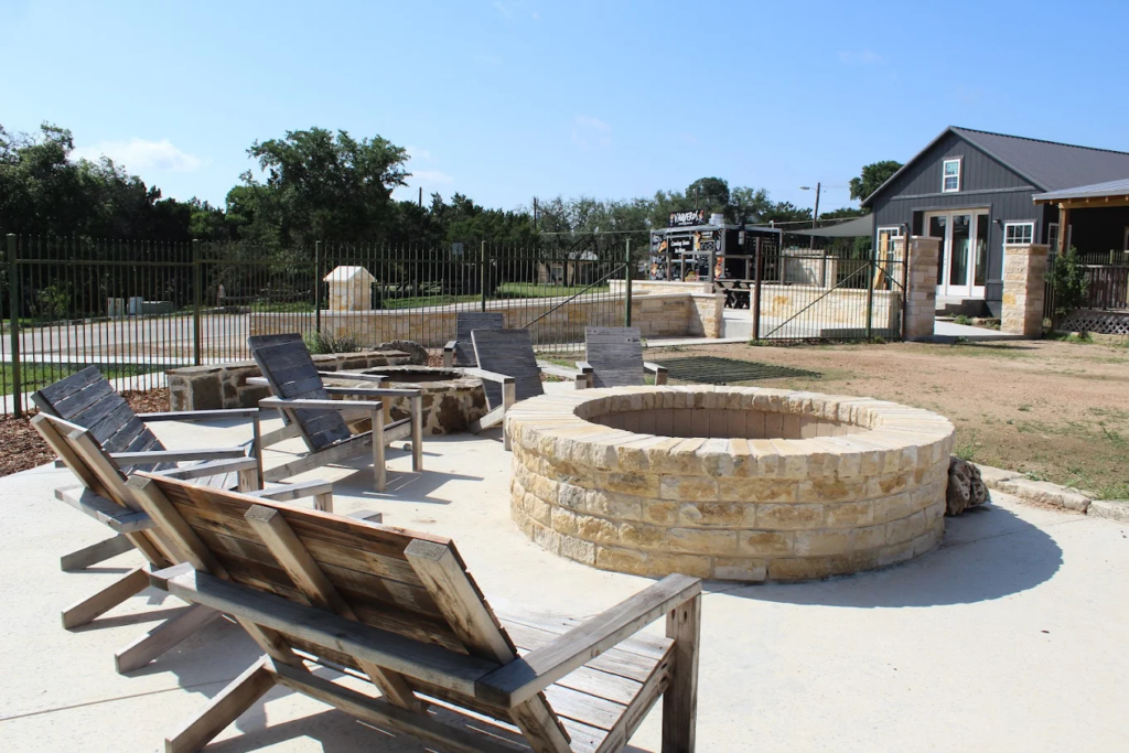 10 Dreamy Romantic Weekend Getaways Near San Marcos (2026 Love Guide) 6 Canyon Lakeview Resort: Rustic Lakeside Cabins with Panoramic Water Views