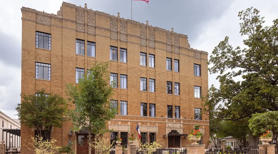 10 Dreamy Romantic Weekend Getaways Near San Marcos (2026 Love Guide) 8 The Faust Hotel: Historic Charm in Downtown New Braunfels