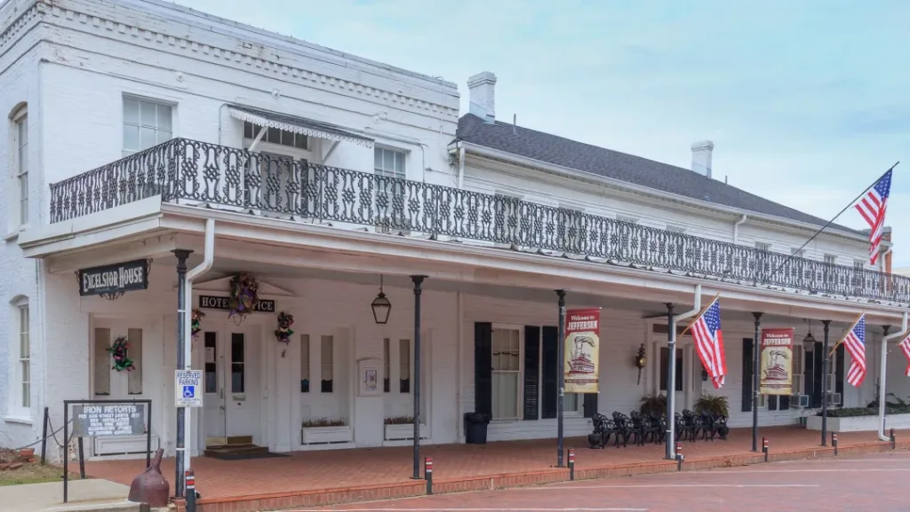 15 Best Vacation Spots in Texas for Couples (2026 Guide) 17 Where to Stay: The Excelsior House Hotel