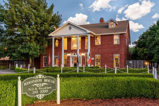 Best Couples Retreats in Texas: 15 Romantic Stays 2026 14 Woodrow House Bed and Breakfast, Lubbock: Unique Historic B&B in West Texas