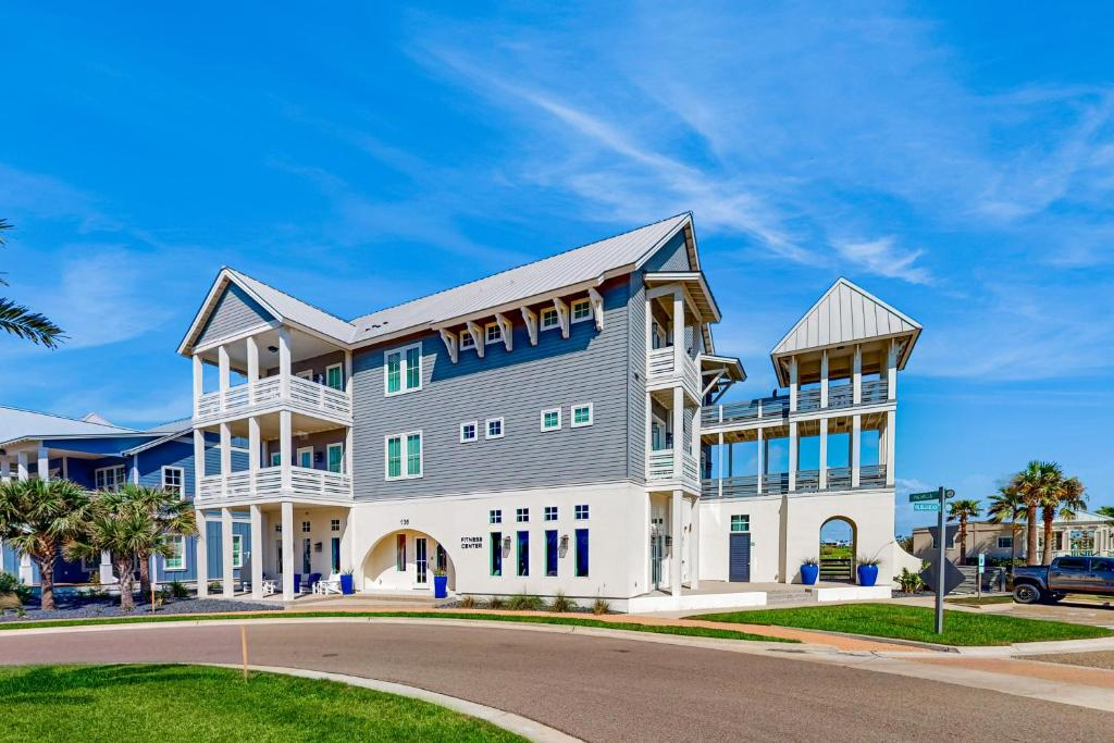 Best Couples Retreats in Texas: 15 Romantic Stays 2026 20 Palmilla Beach Resort, Port Aransas: Coastal Beach Resorts & Getaways for Couples