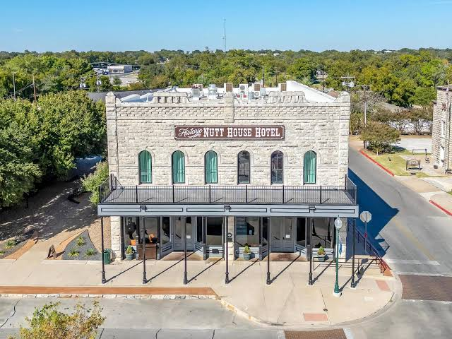 Romantic Weekend Getaways Near DFW: Ultimate 2026 Guide 13 The Nutt House Hotel: Boutique Historic Hotel on Granbury Square