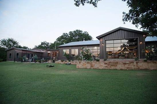 Romantic Weekend Getaways Near DFW: Ultimate 2026 Guide 28 Lost Oak Winery and Inn: Scenic Vineyard Stay & Tasting Room