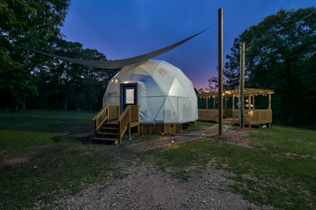 Hot Tub Glamping in Texas: 10 Best Stays, Ultimate 2026 Guide 19 image 148 Spoon Mountain Glamping