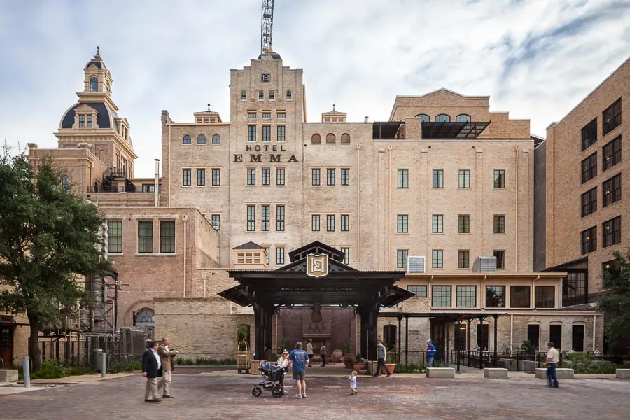 Best Romantic Stay: Hotel Emma