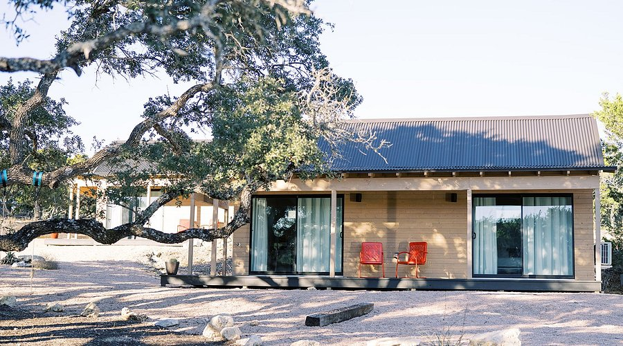 Romantic Weekend Getaways Near Austin: 10 Seasonal Picks (2026 Guide) 8 Lucky Arrow Retreat, Dripping Springs: For Wine Lovers