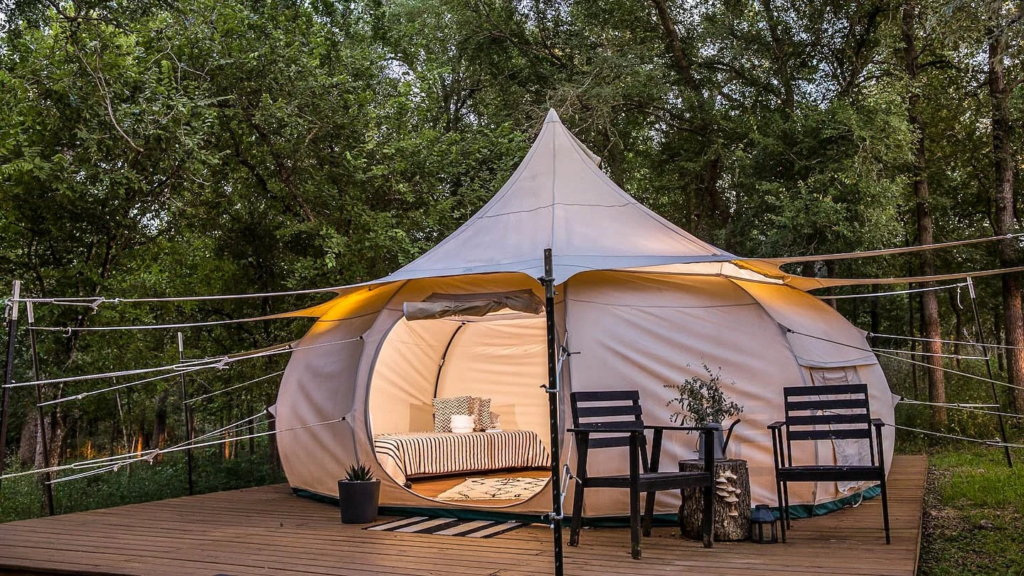 Romantic Weekend Getaways Near Austin: 10 Seasonal Picks (2026 Guide) 20 Green Acres, Elgin: Cheap & Casual Fall Escape