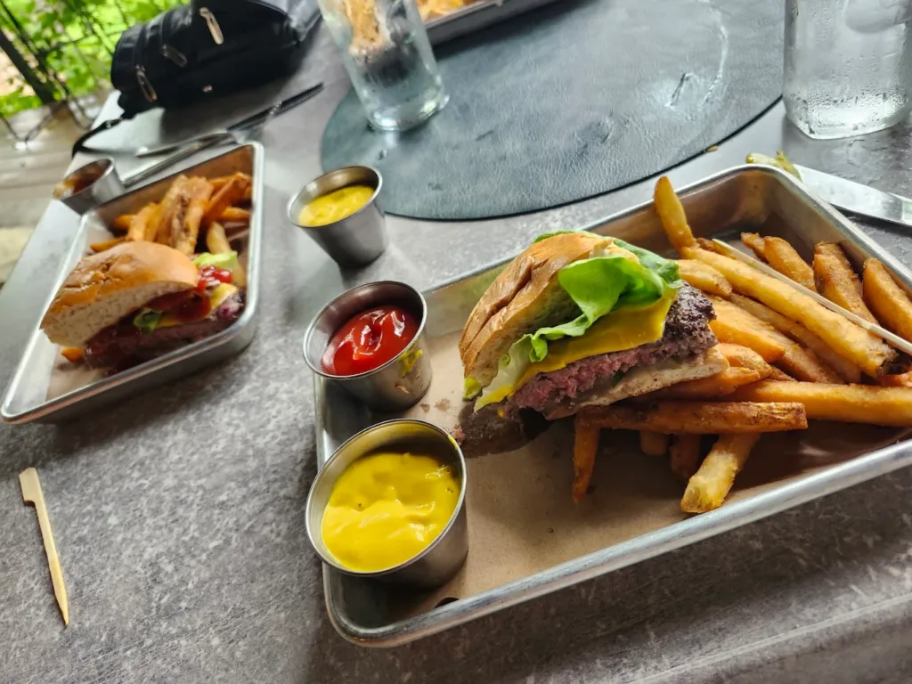 Creekhouse Kitchen and Bar