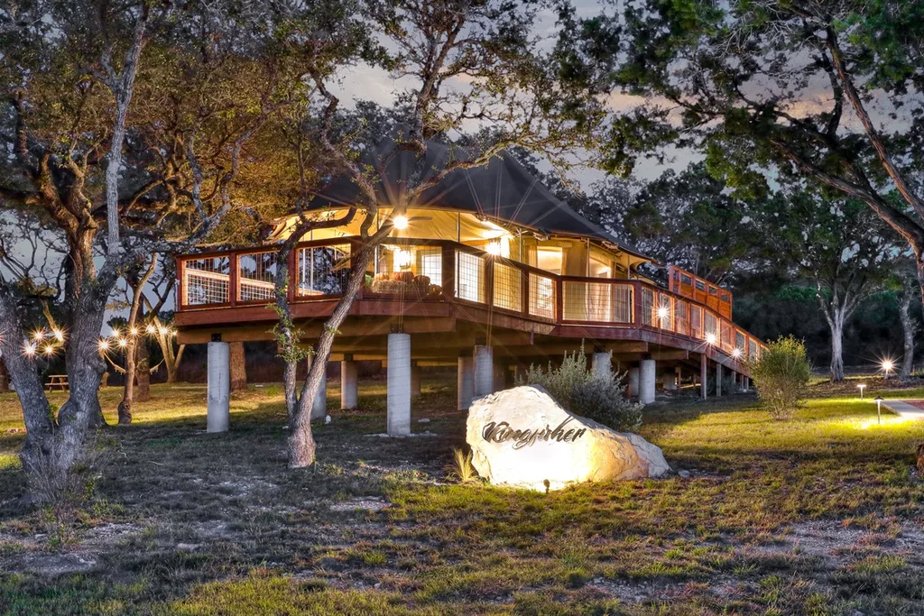 Kingfisher Tent: Step-Free Accessible Luxury Glamping